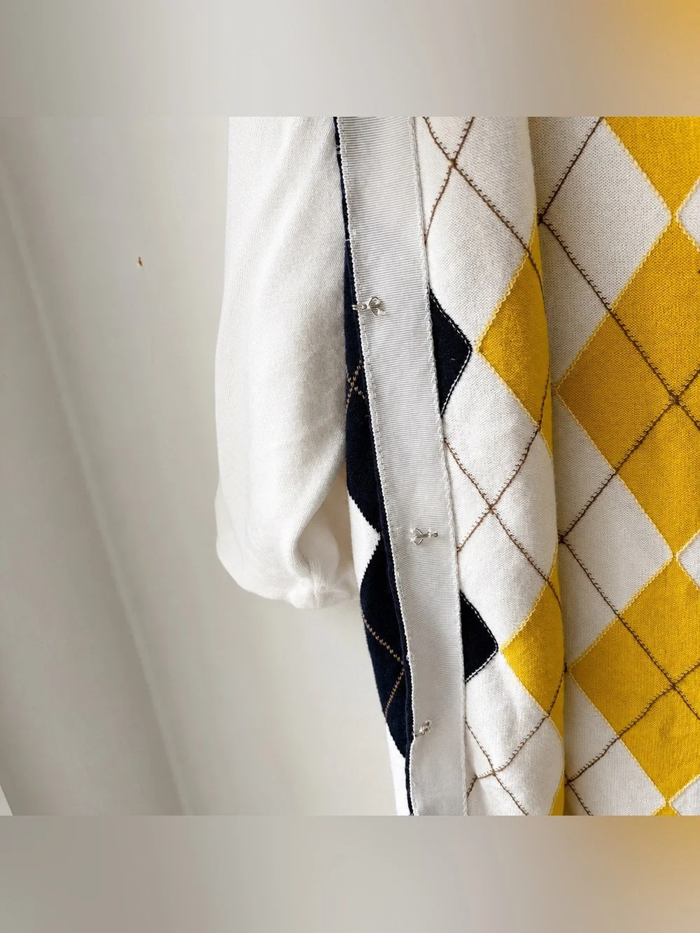 Vintage Y2K J. Crew argyle pattern cardigan with three quarter length sleeves- M